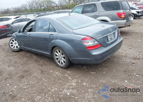 2007 Mercedes-Benz S 550 из США, поврежденный, VIN WDDNG71X57A077219
